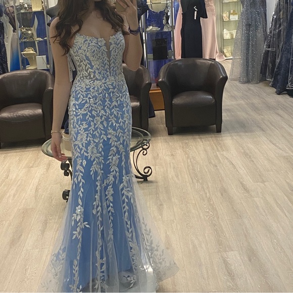 Prom Dress - Picture 1 of 3